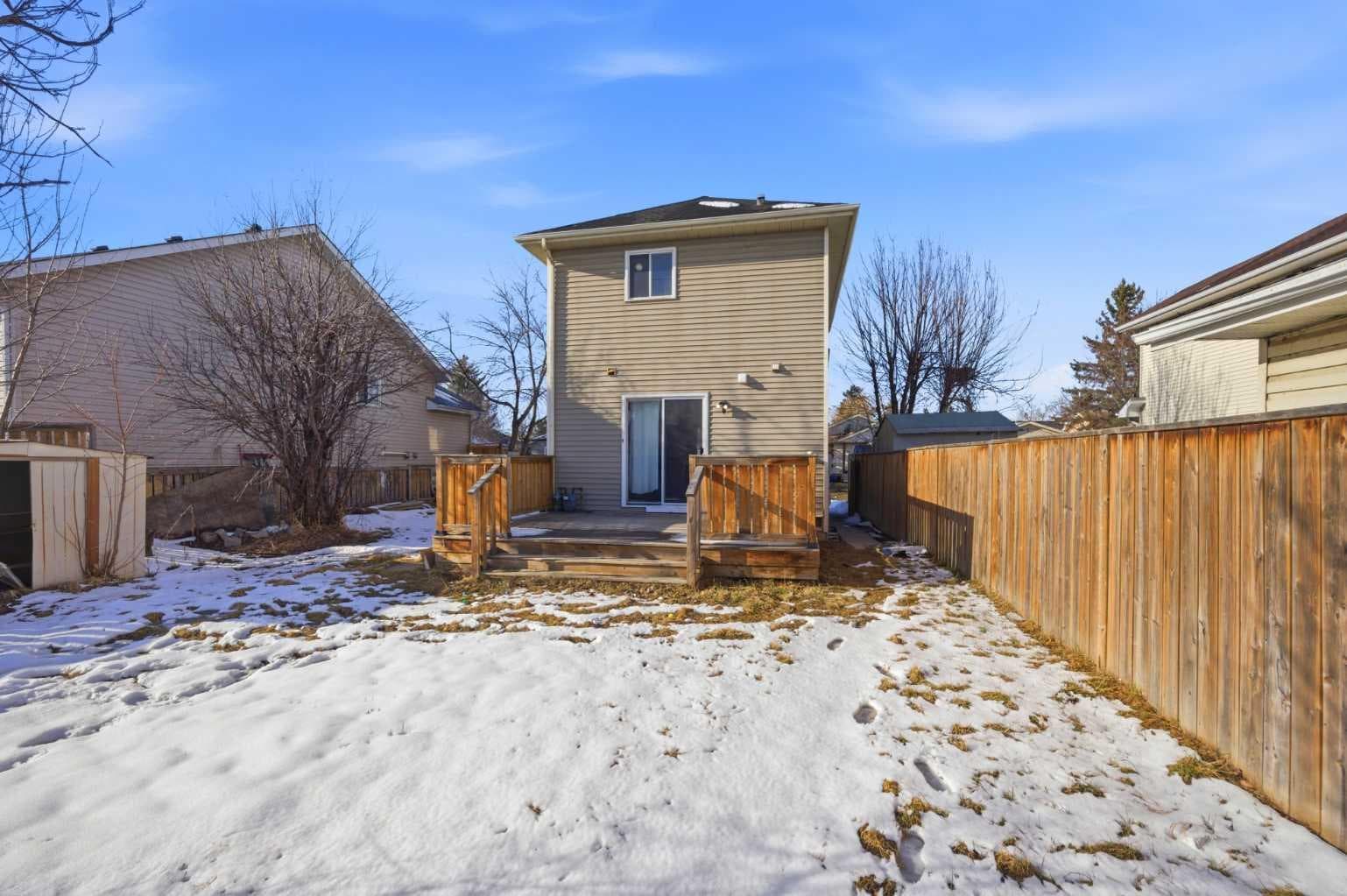 19 Appletree Close SE