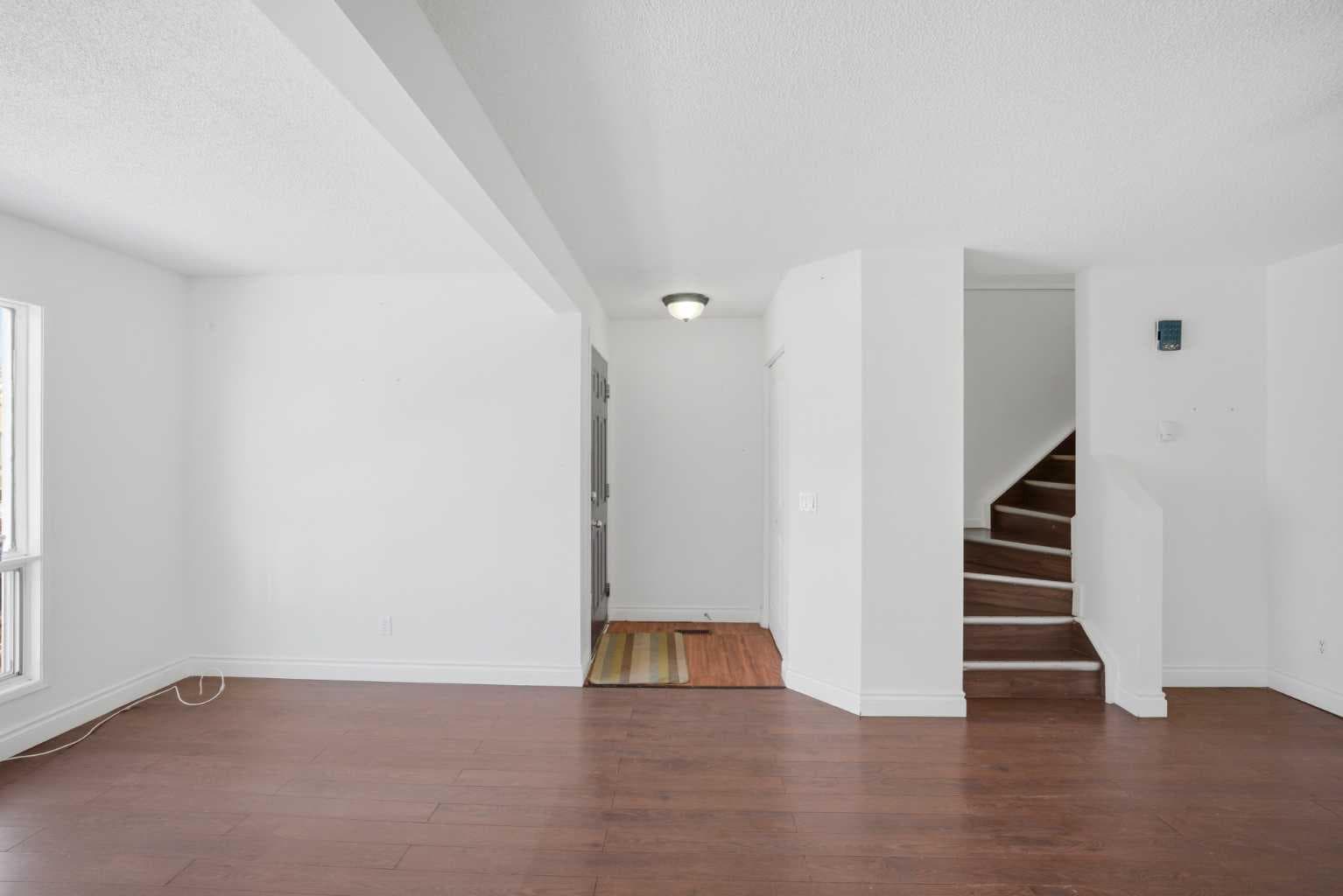 19 Appletree Close SE