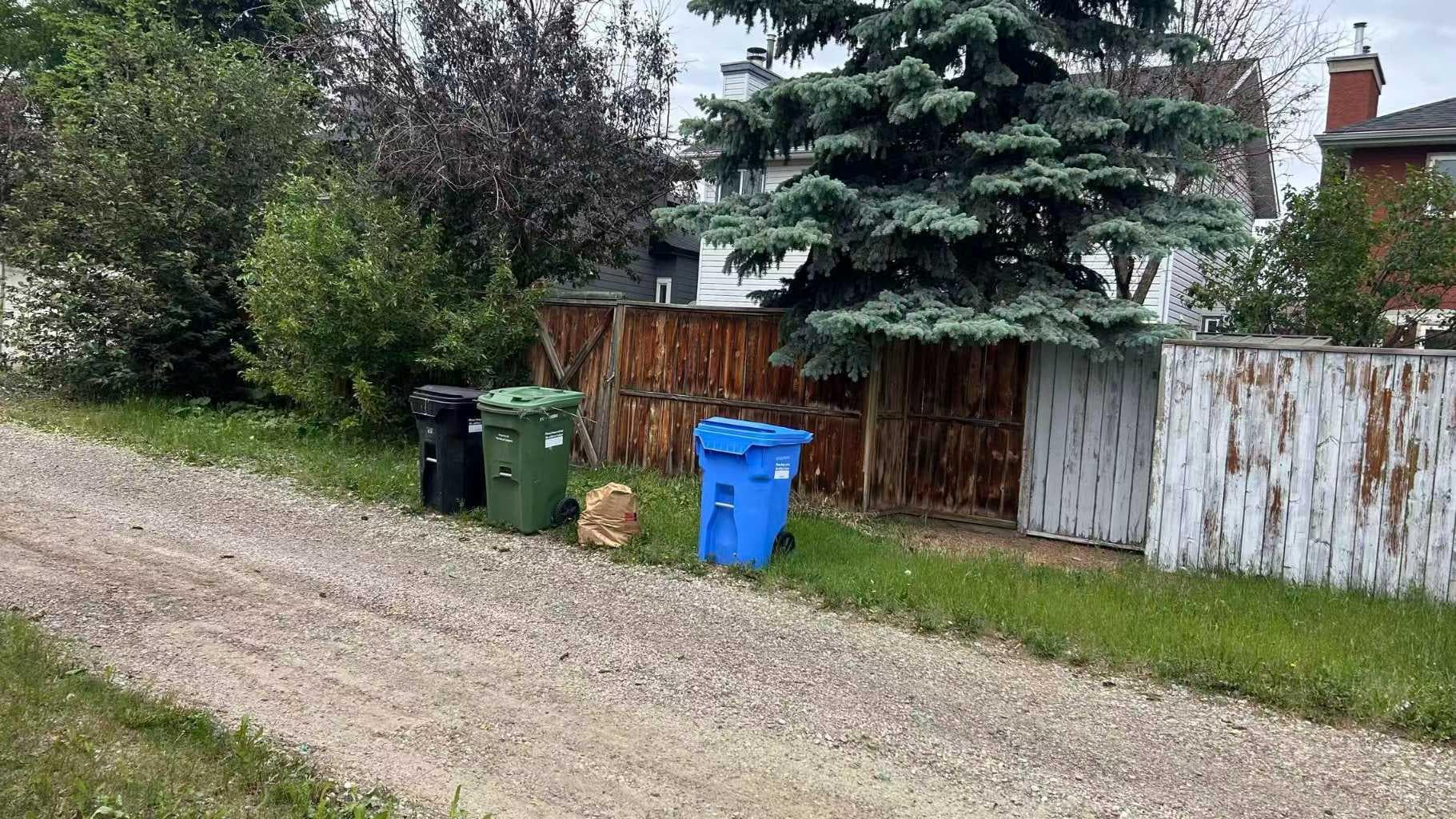128 Shawbrooke Close SW