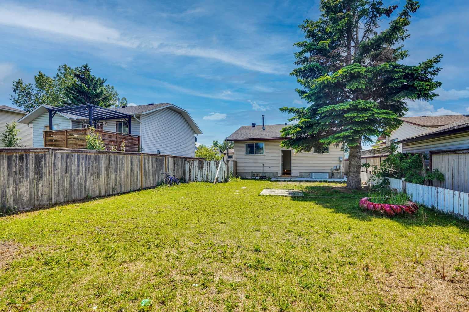 56 Fallingworth Bay NE