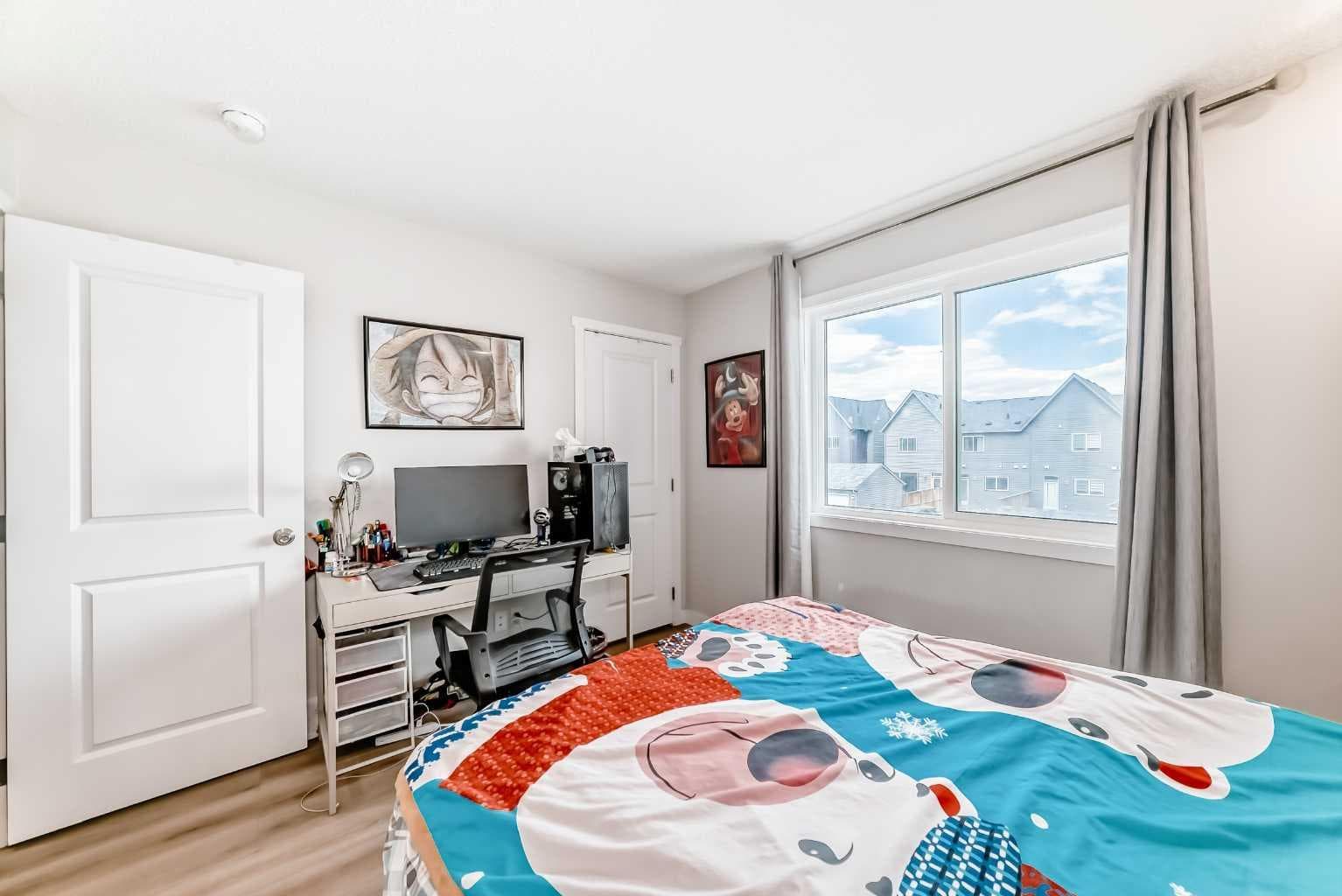 16 Carringvue Way NW