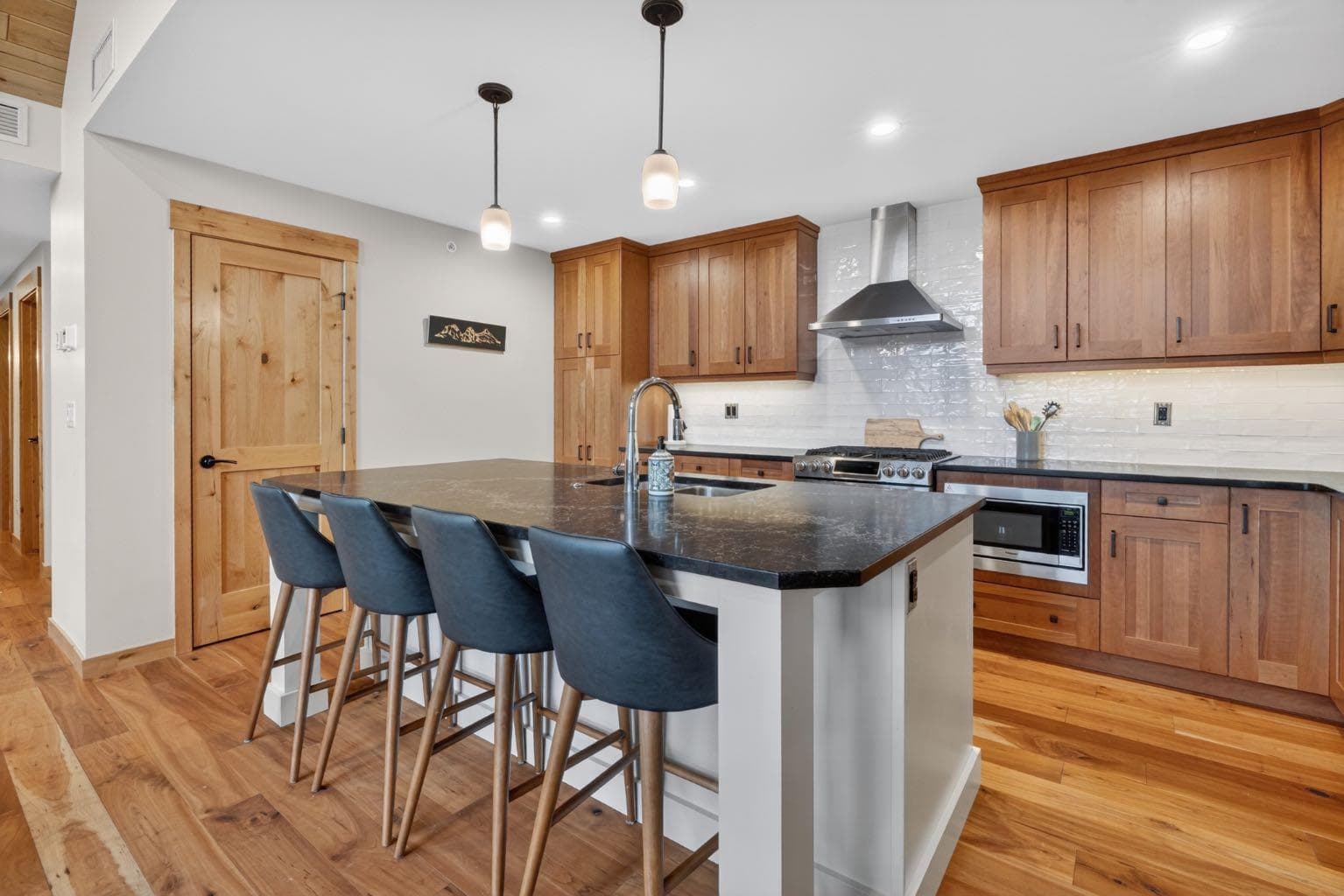 407, 707 Spring Creek Drive  