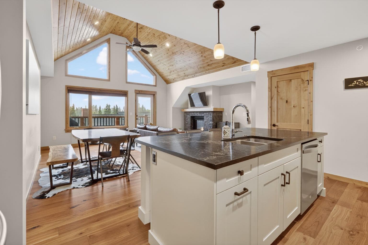 407, 707 Spring Creek Drive  
