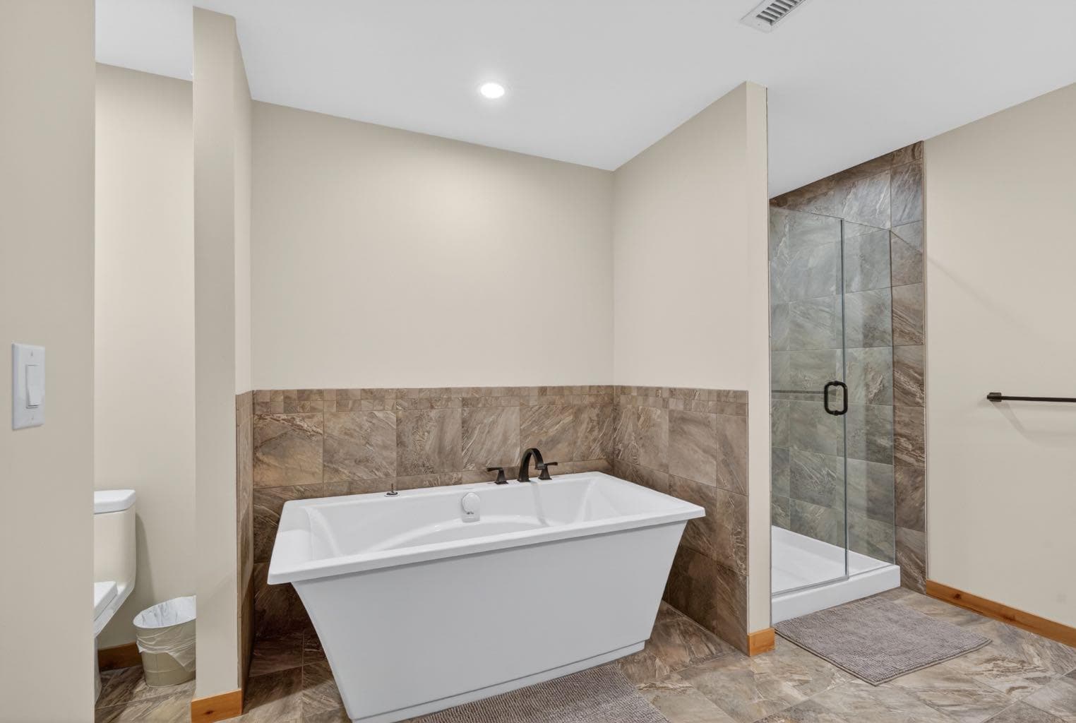 407, 707 Spring Creek Drive  