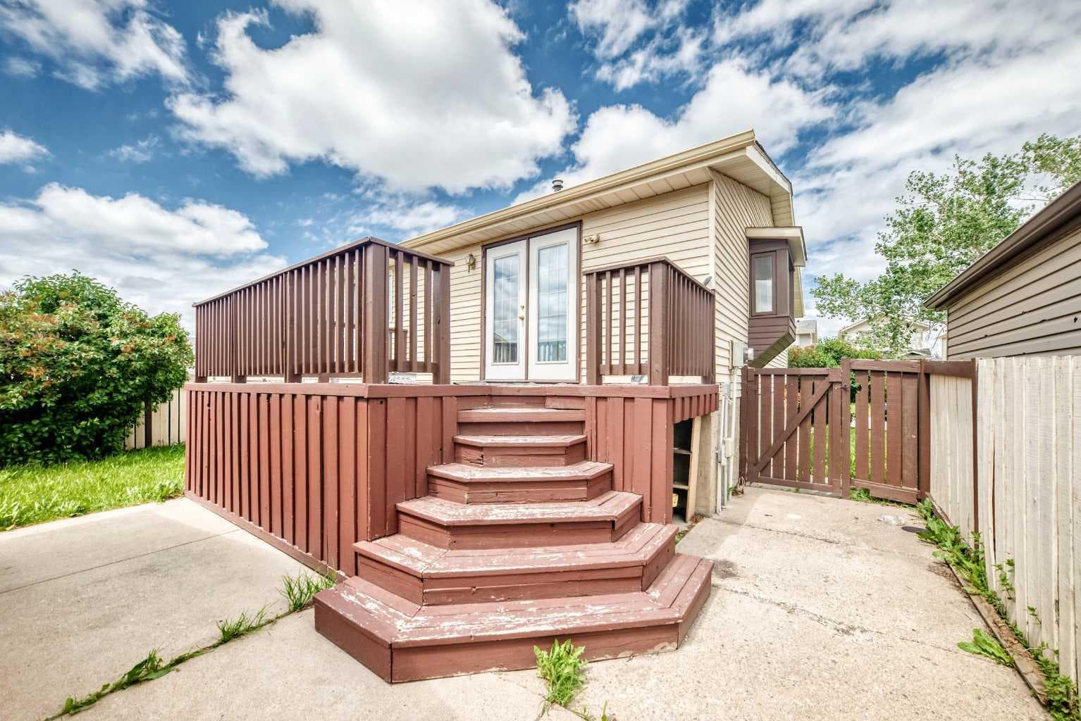 79 Castledale Way NE