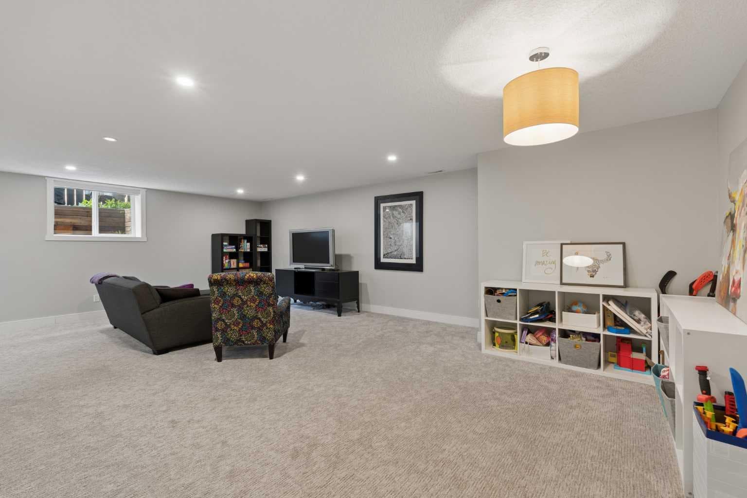127 Parkglen Crescent SE