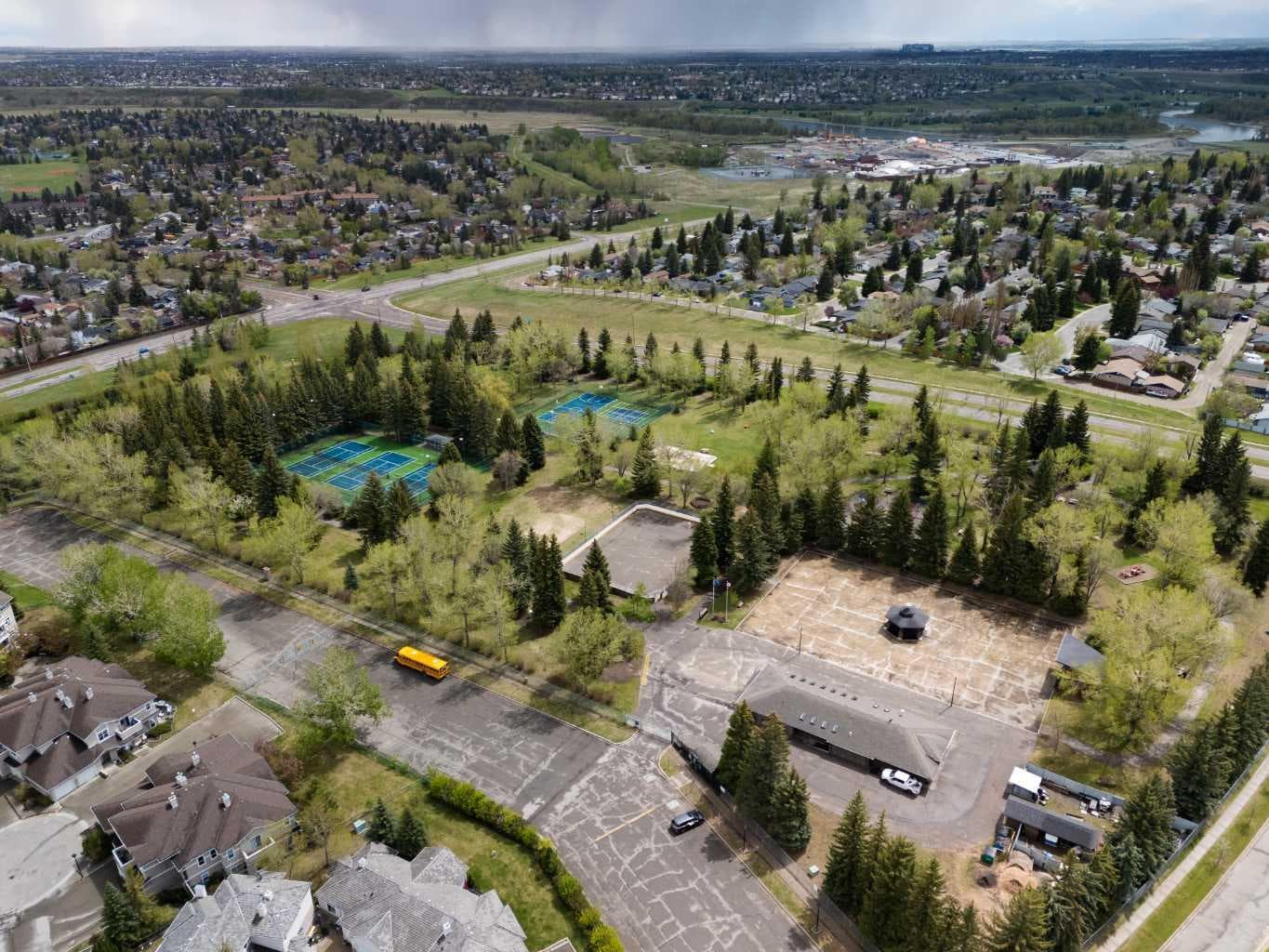 127 Parkglen Crescent SE