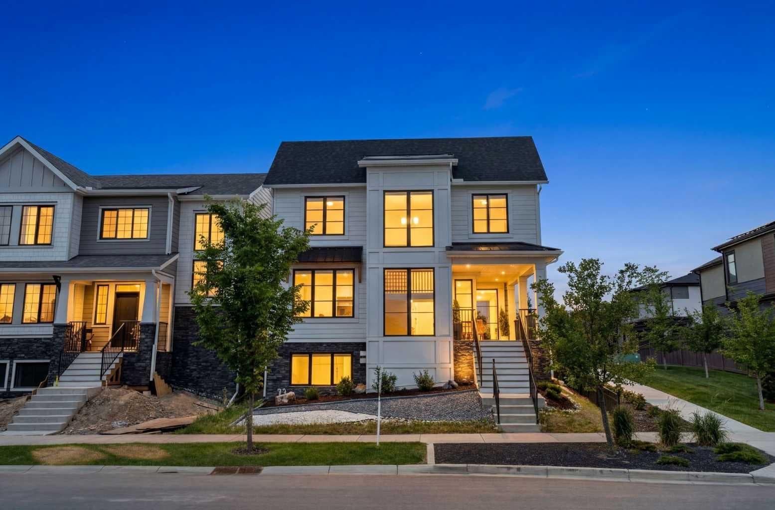 235 Treeline View SW