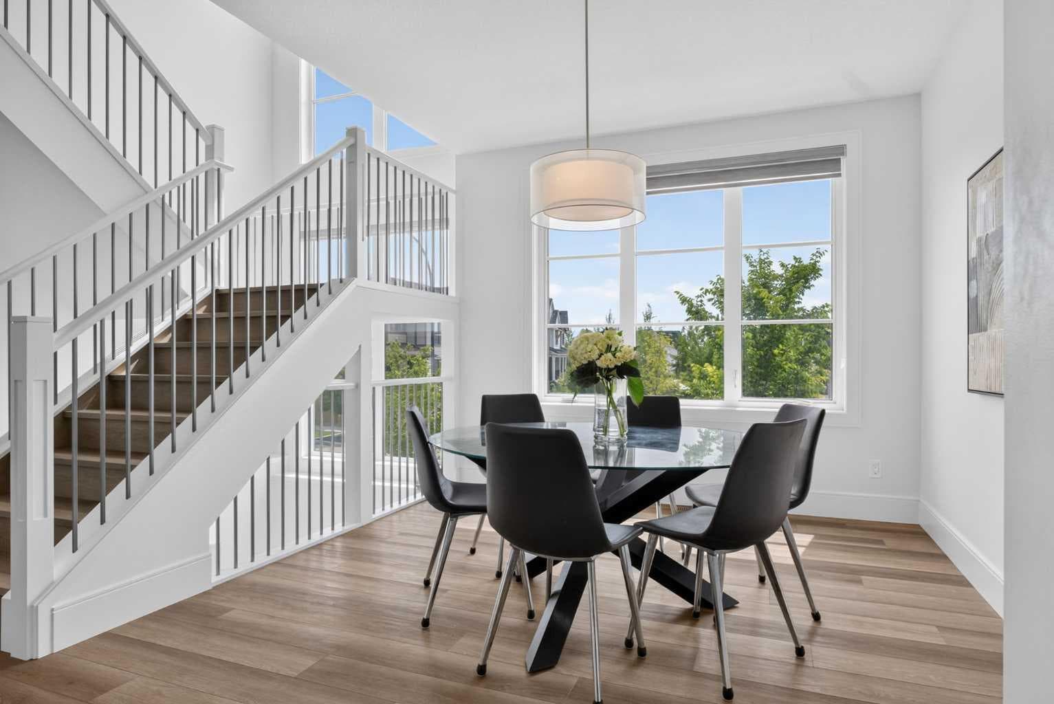235 Treeline View SW