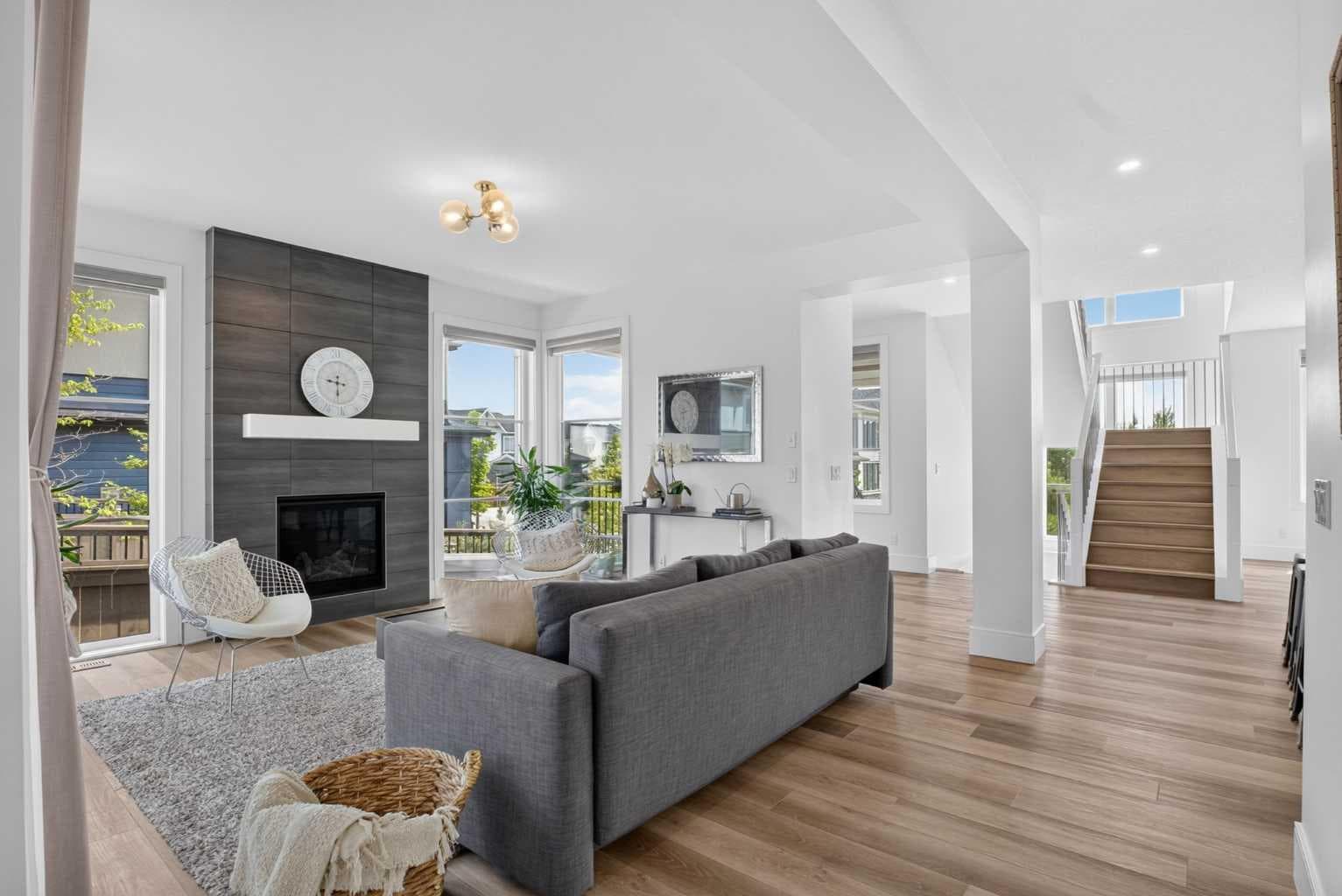 235 Treeline View SW
