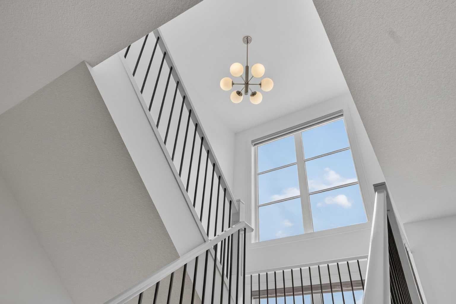 235 Treeline View SW