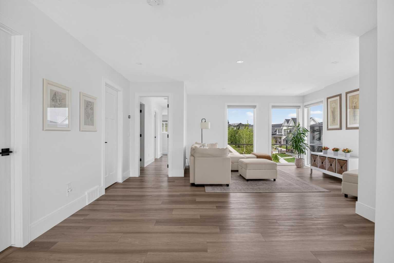 235 Treeline View SW