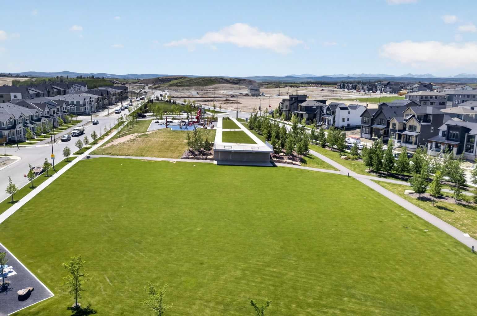 235 Treeline View SW