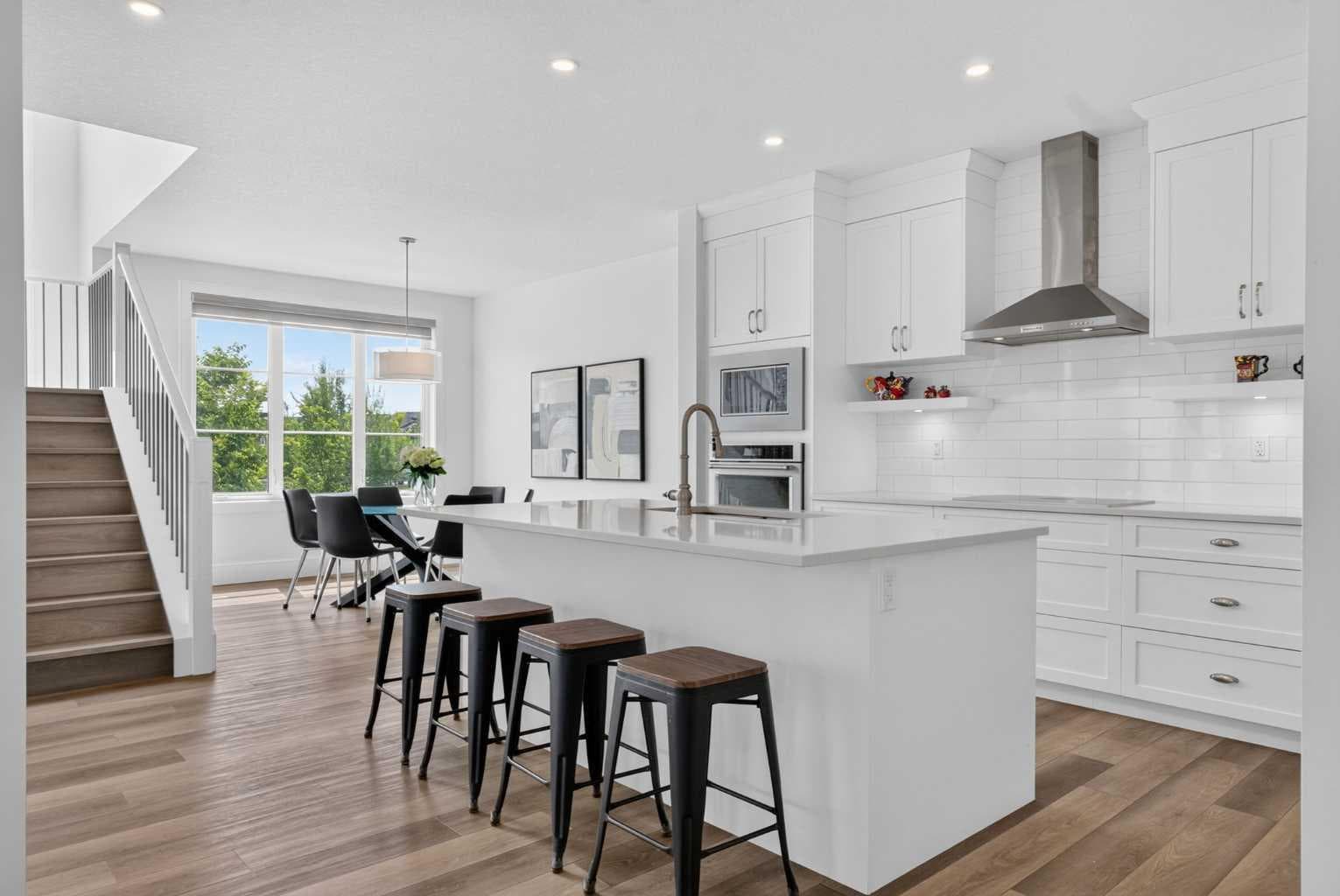 235 Treeline View SW