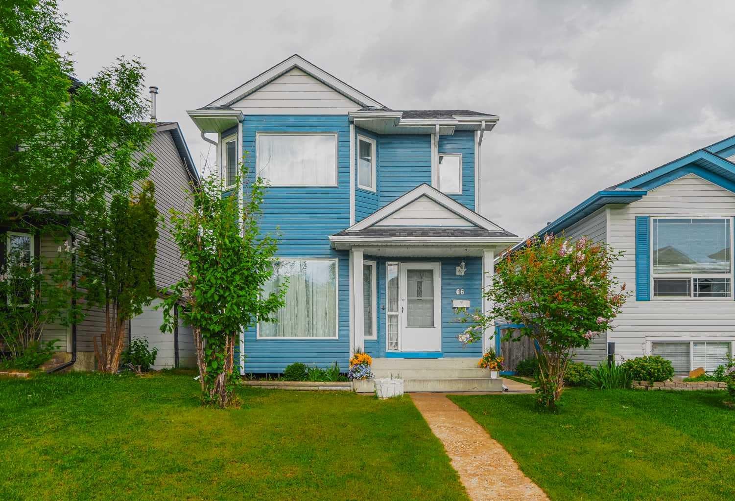 66 Martin Crossing Close NE