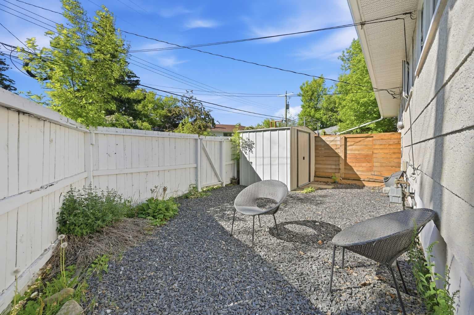 2404 & 2406 Richmond Road SW
