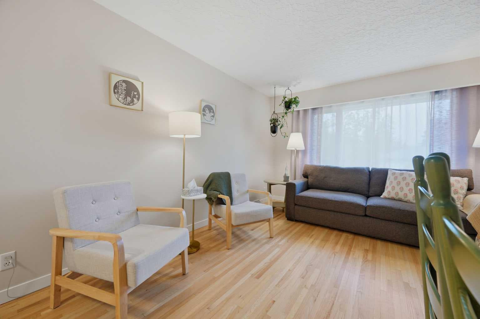 2404 & 2406 Richmond Road SW