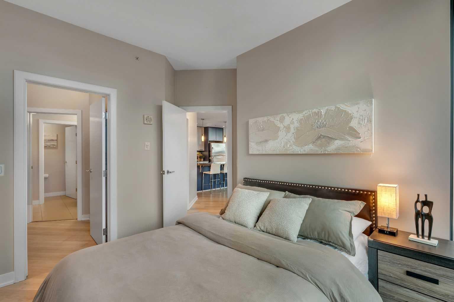 2001, 220 12 Avenue SE