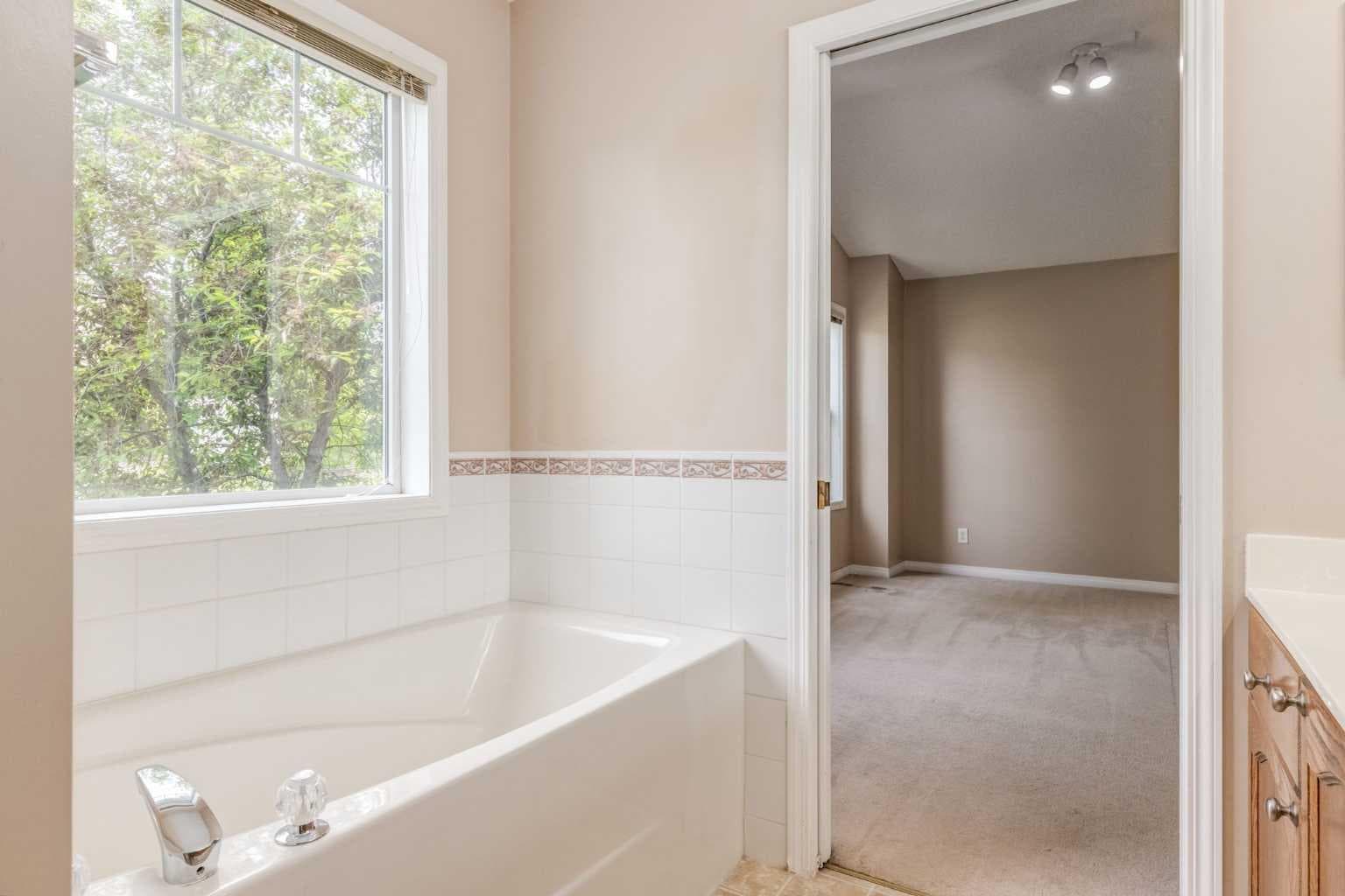 109 Hidden Creek Gardens NW
