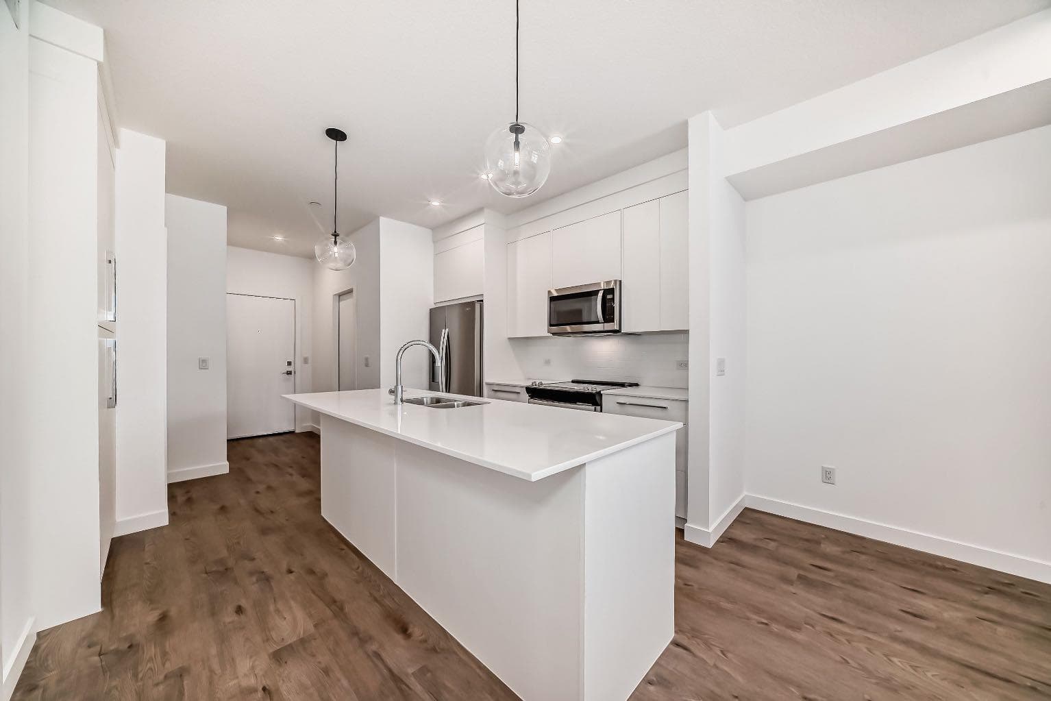 4416, 6 Merganser Drive W