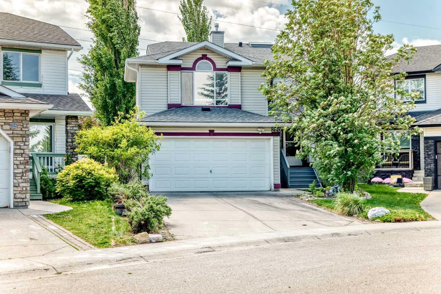 220 Shawbrooke Manor SW