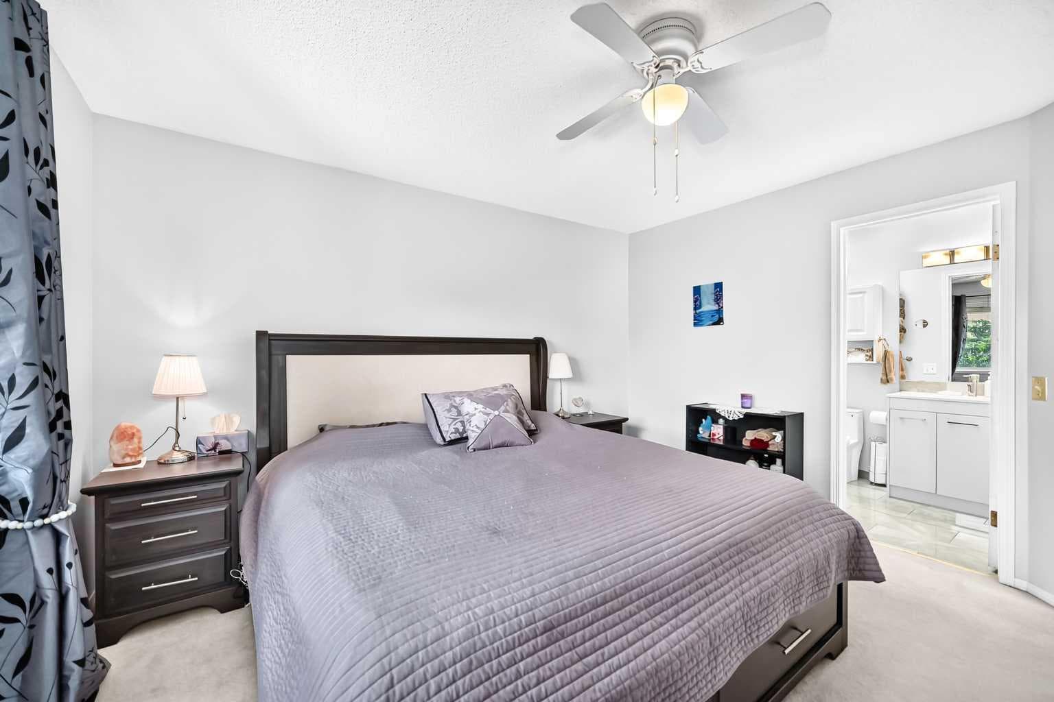 220 Shawbrooke Manor SW