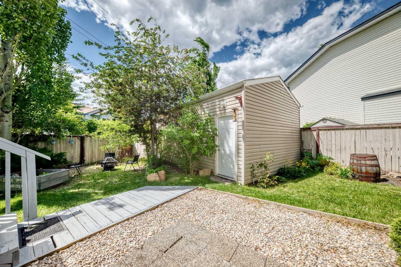 220 Shawbrooke Manor SW
