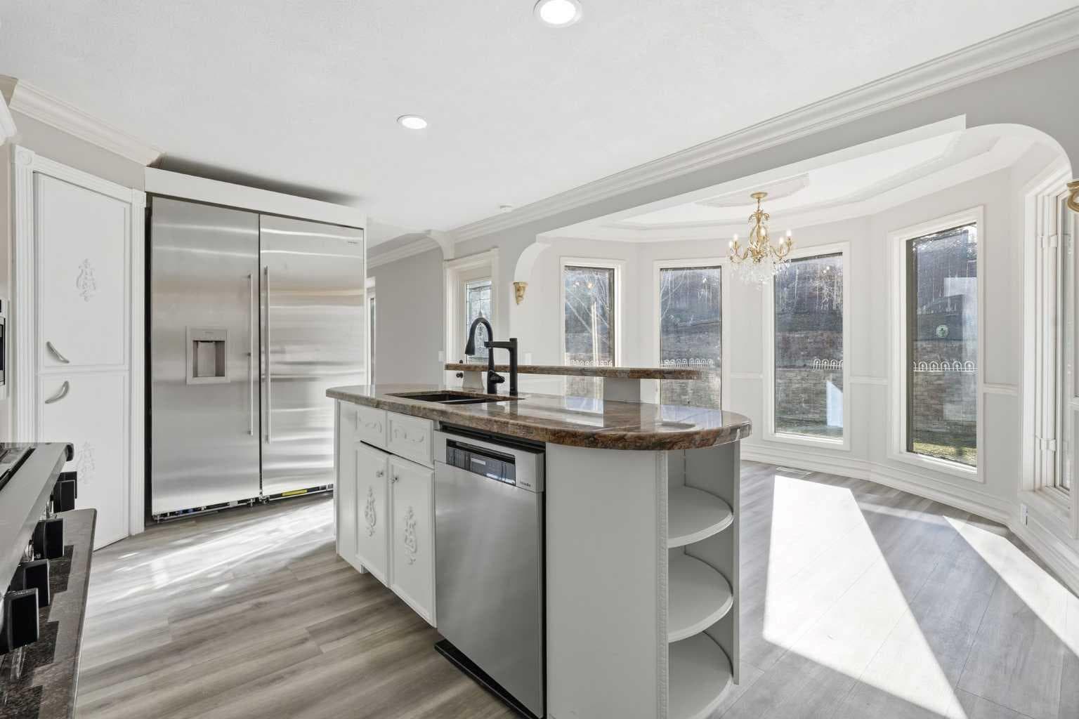 91 Patterson Crescent SW