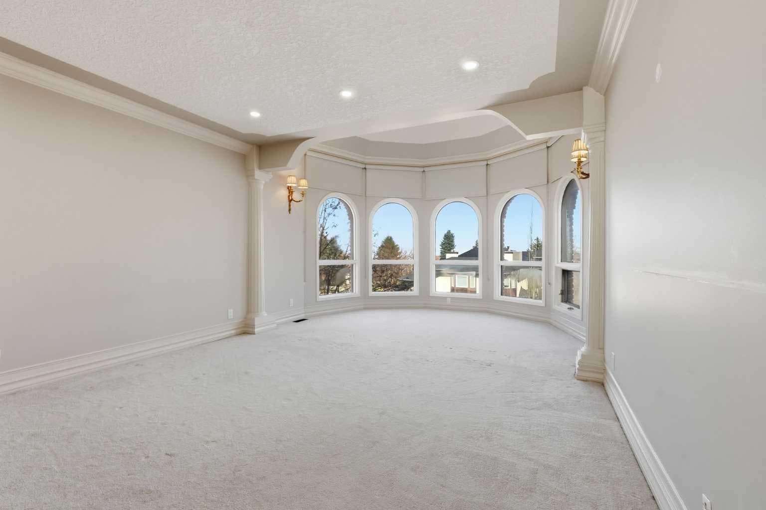 91 Patterson Crescent SW