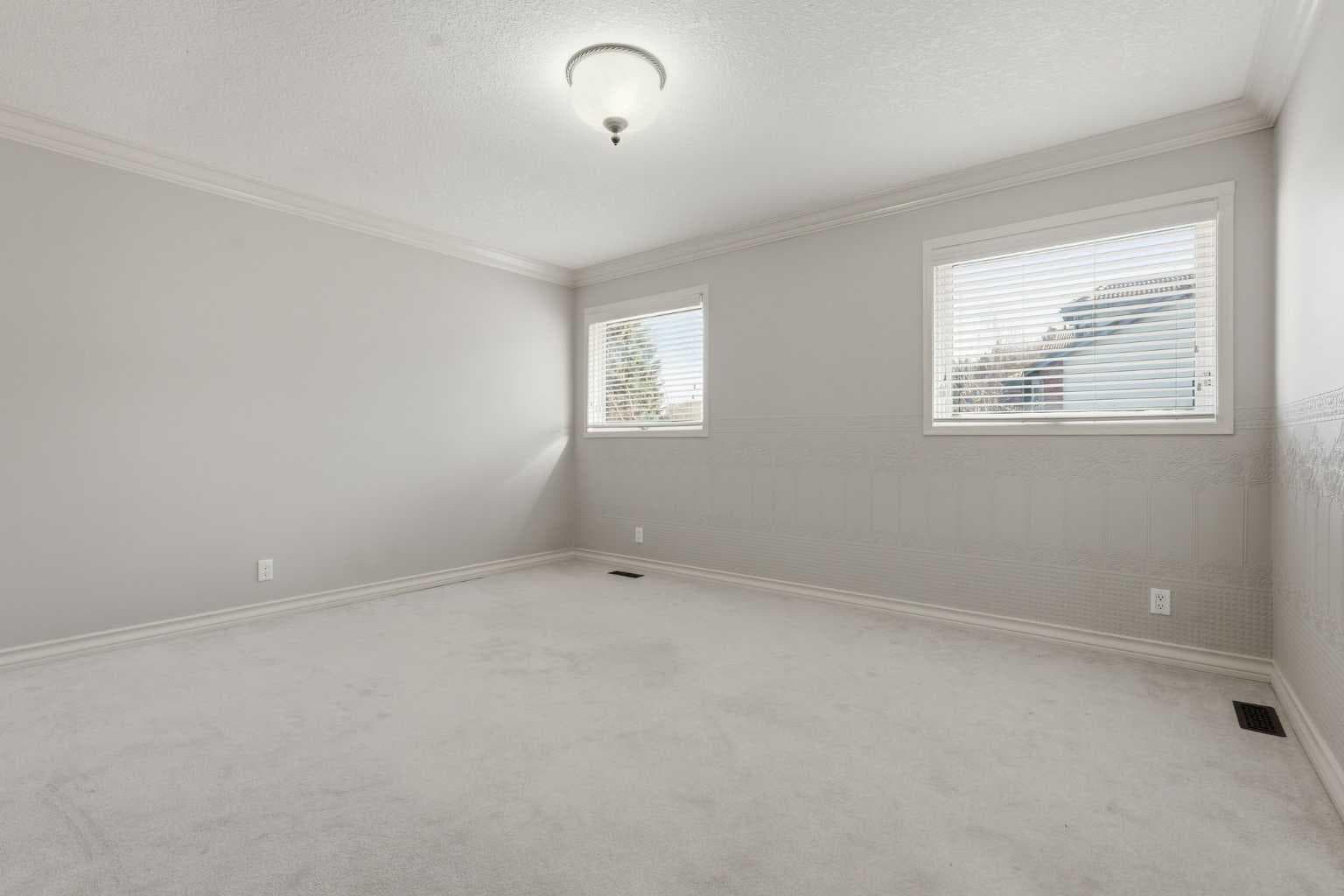 91 Patterson Crescent SW