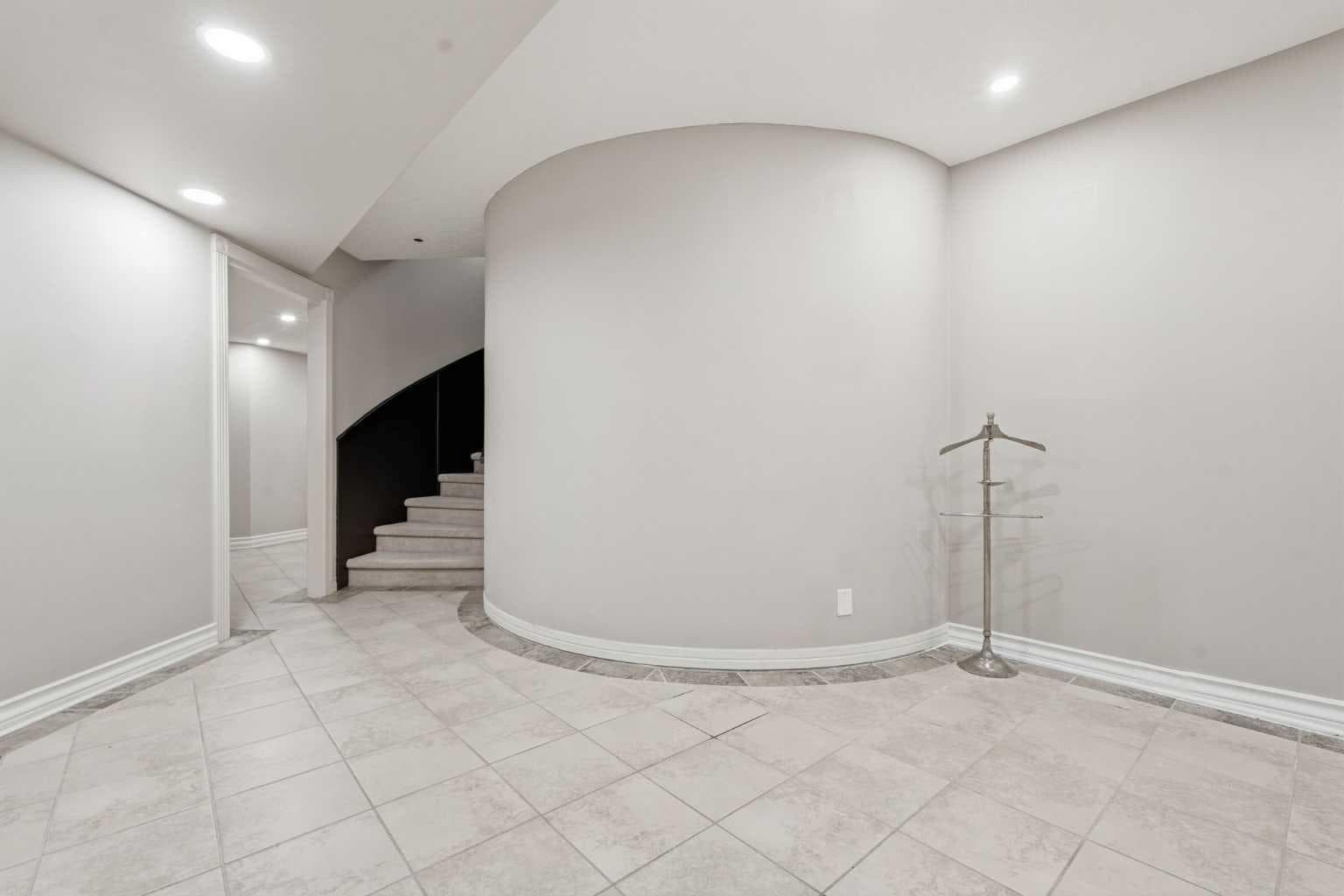 91 Patterson Crescent SW