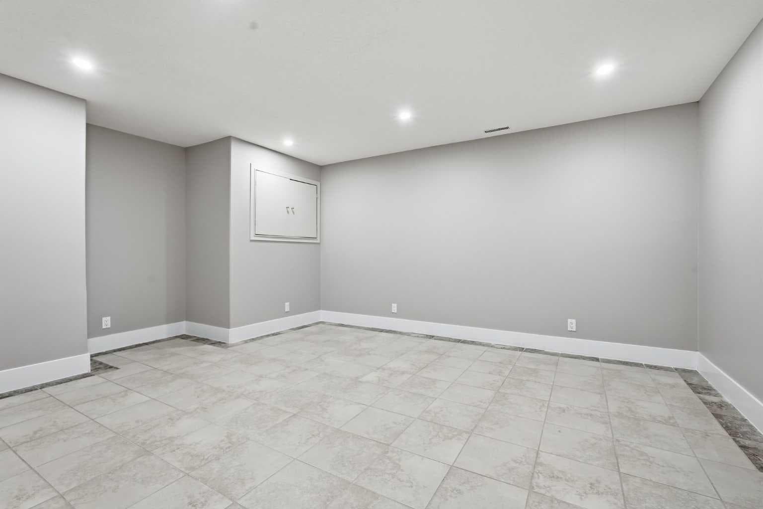 91 Patterson Crescent SW