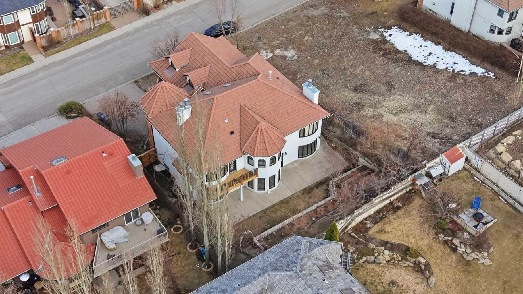 91 Patterson Crescent SW