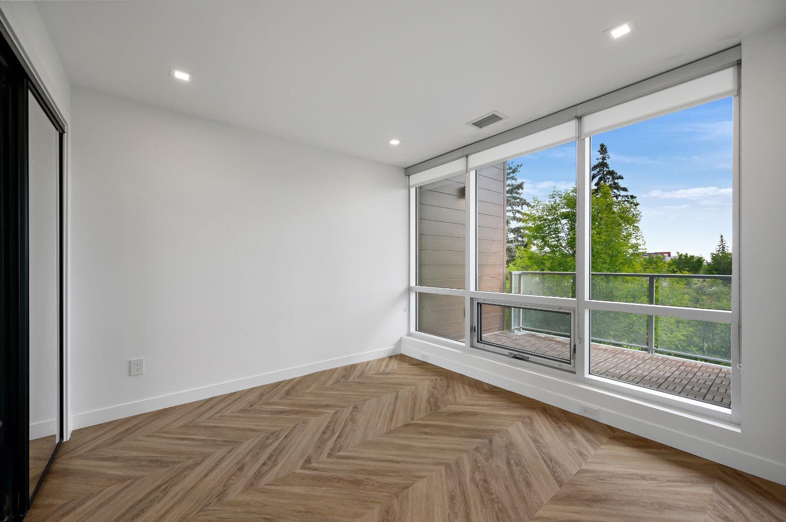 114, 8505 Broadcast Avenue SW