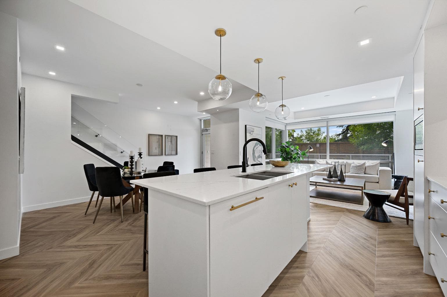 114, 8505 Broadcast Avenue SW