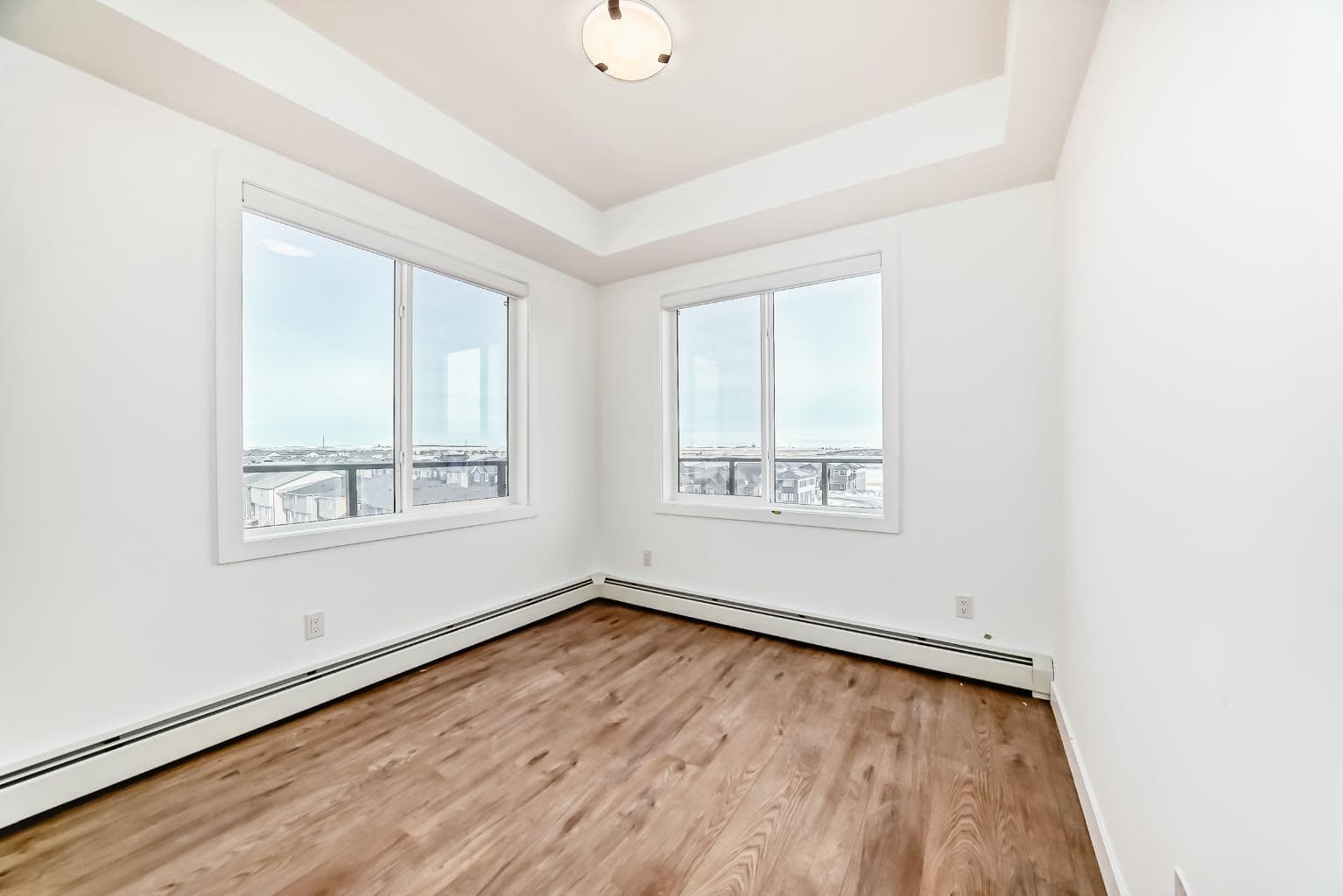 2107, 63 Corner Glen Crescent NE