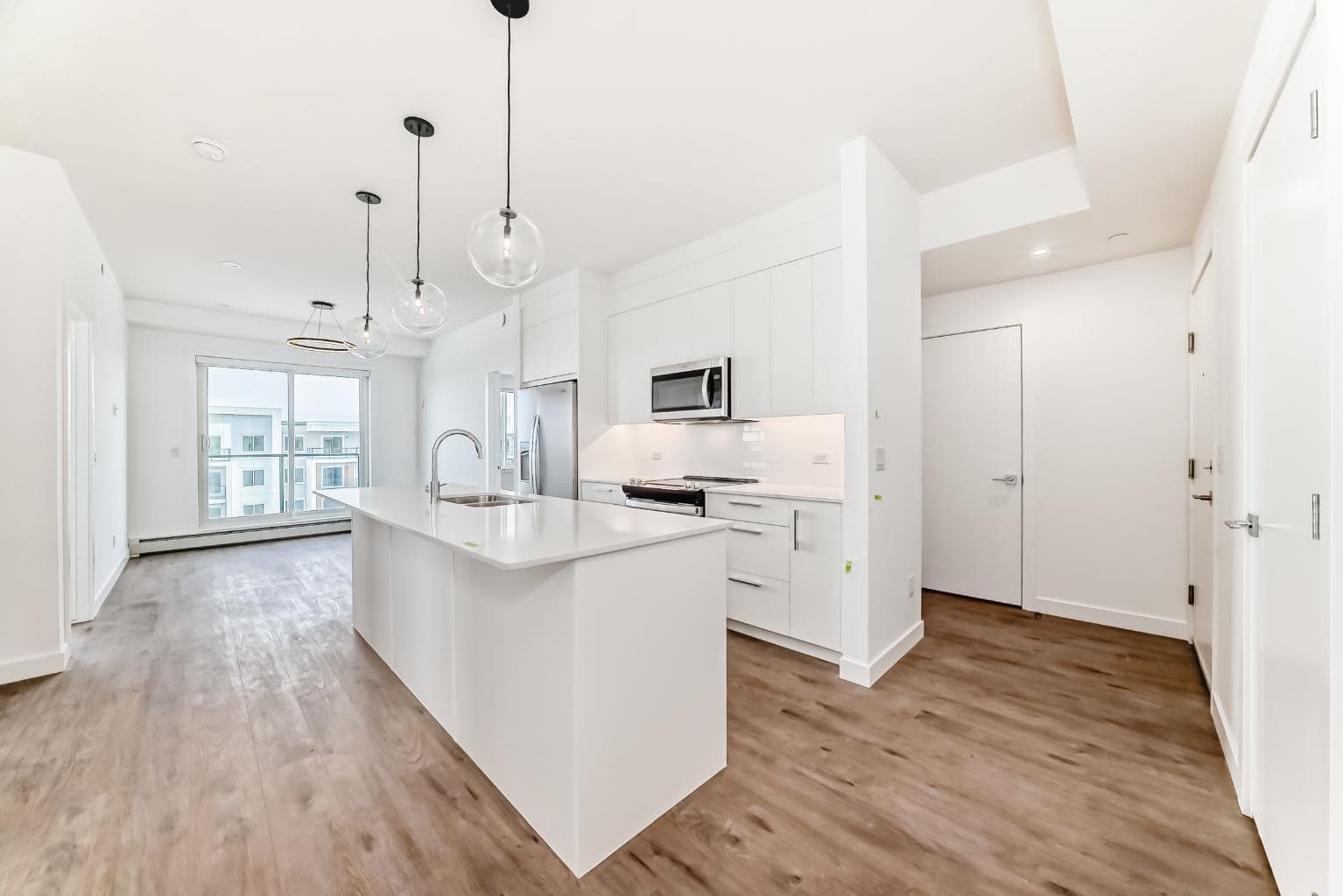 1519, 63 Corner Glen Crescent NE