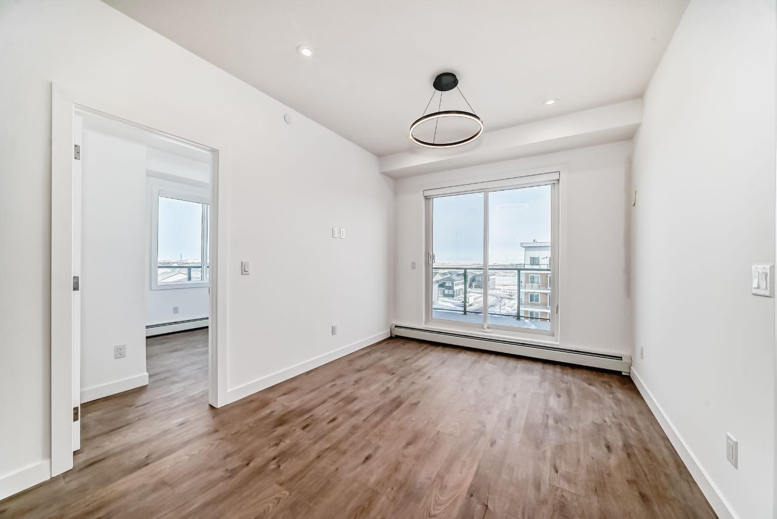 1519, 63 Corner Glen Crescent NE