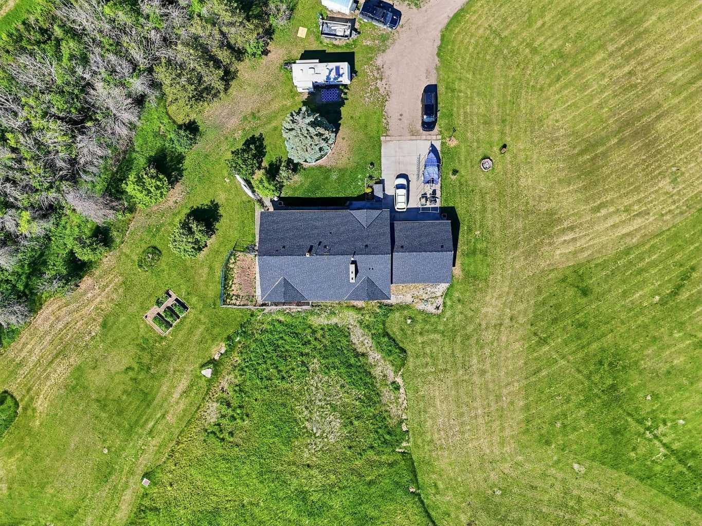 274006 Township Road 262  
