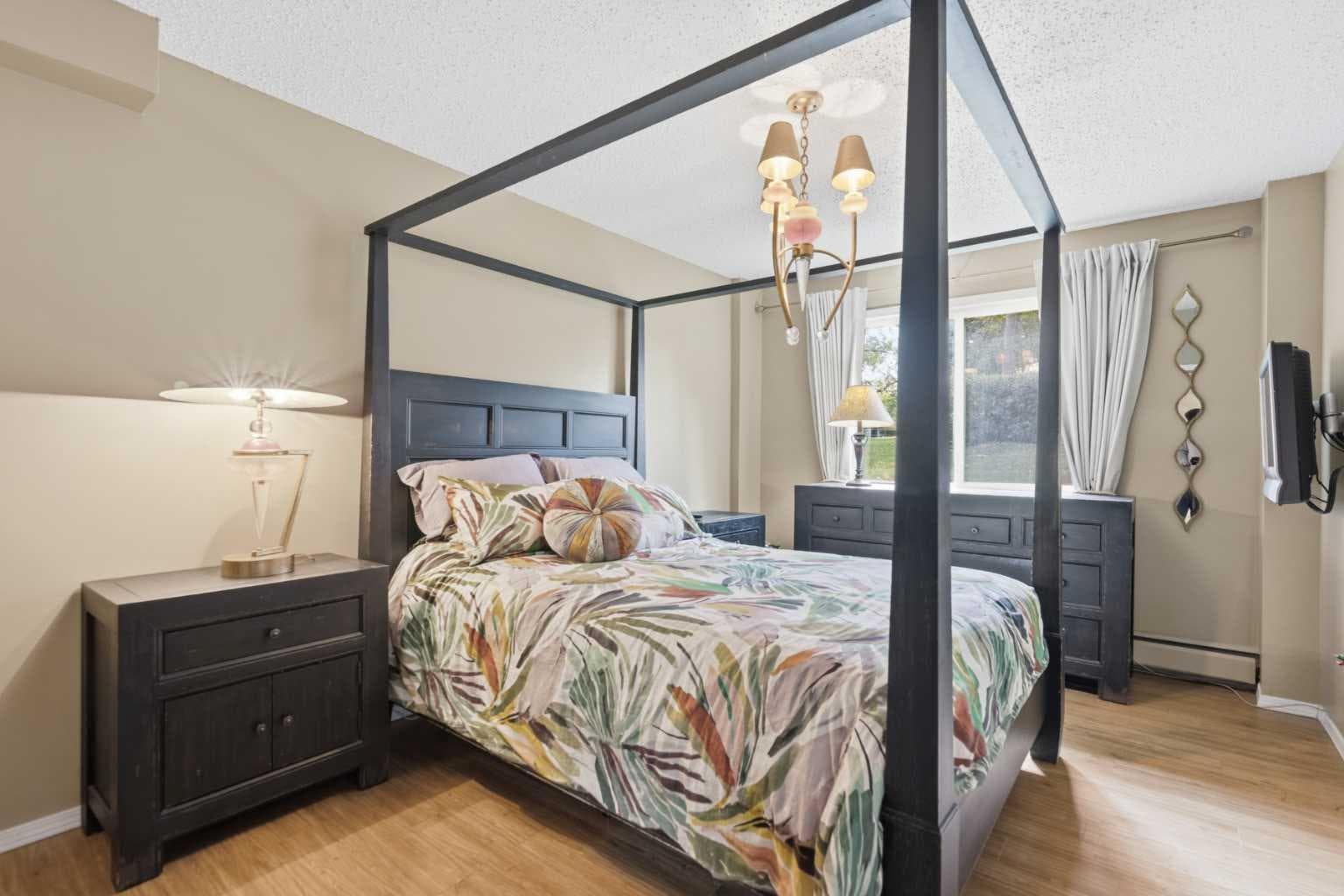 183, 8948 Elbow Drive 