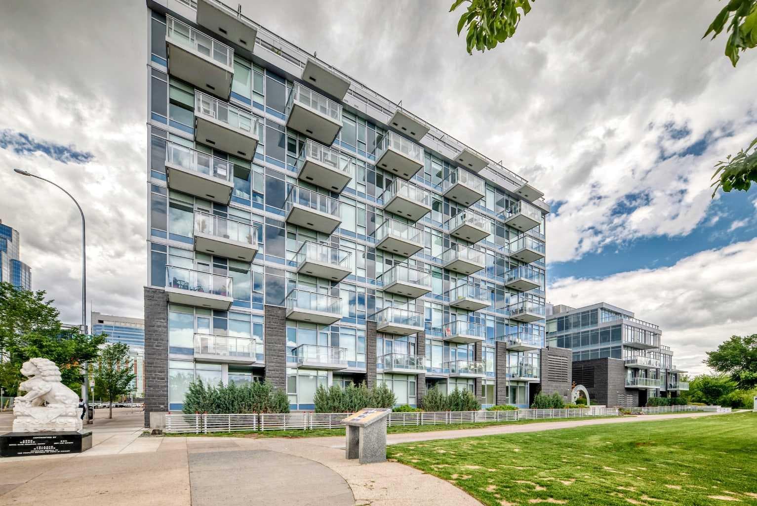 106, 118 Waterfront Court SW