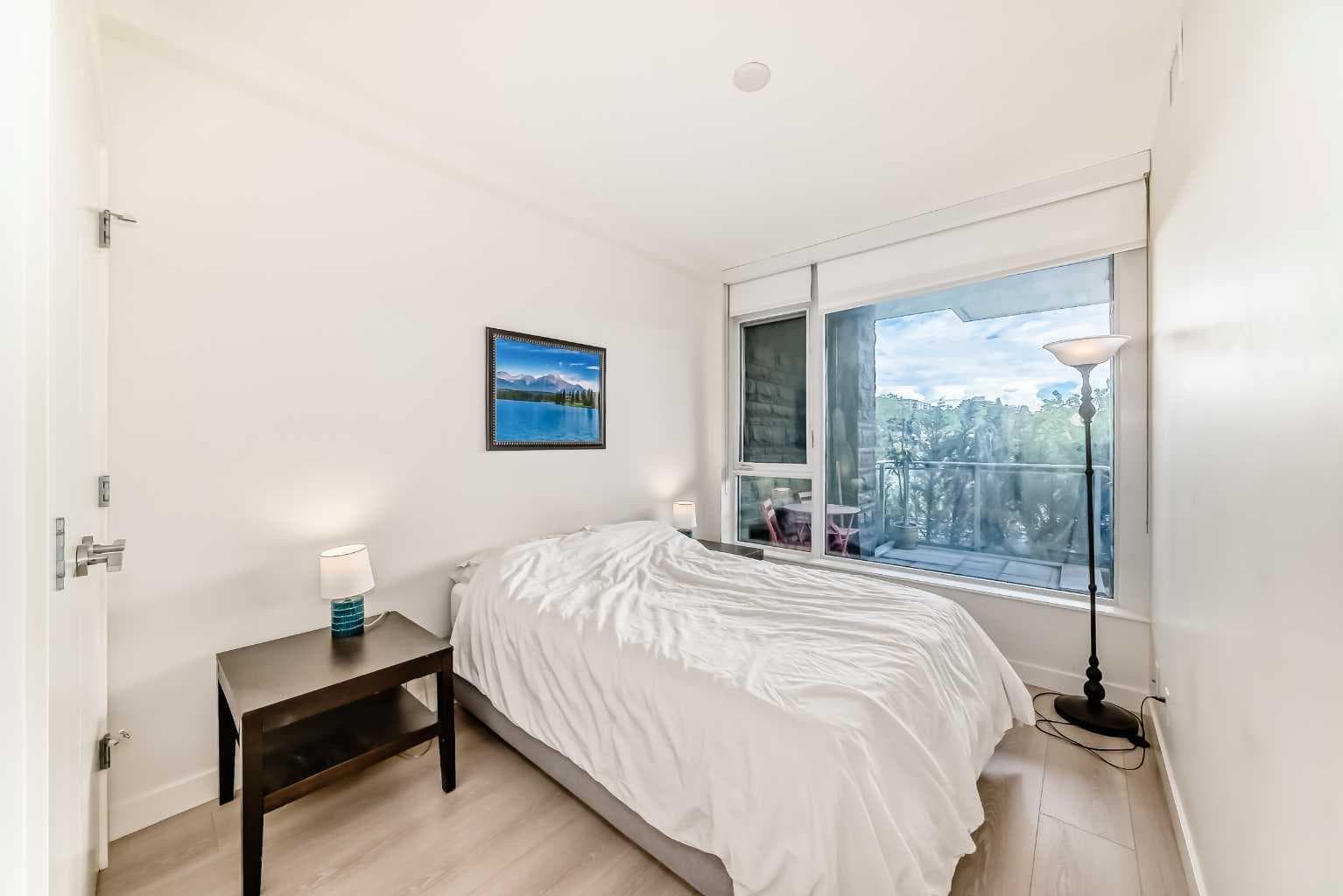 106, 118 Waterfront Court SW