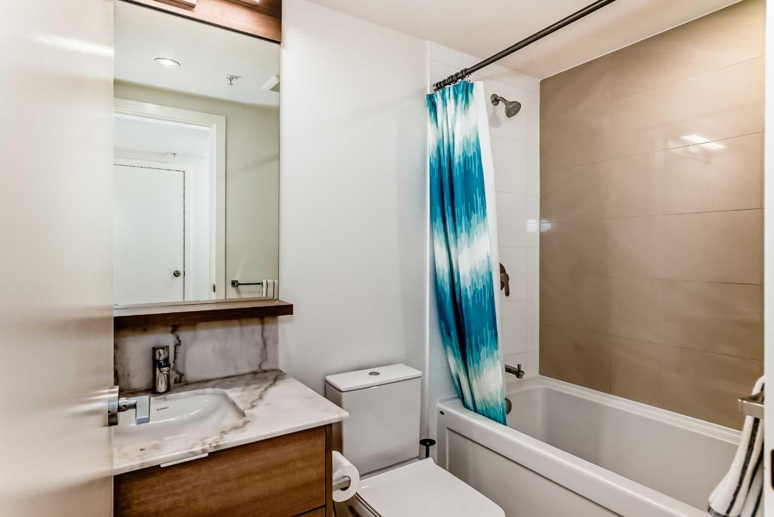 106, 118 Waterfront Court SW