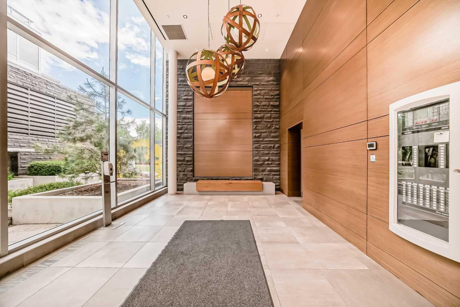 106, 118 Waterfront Court SW
