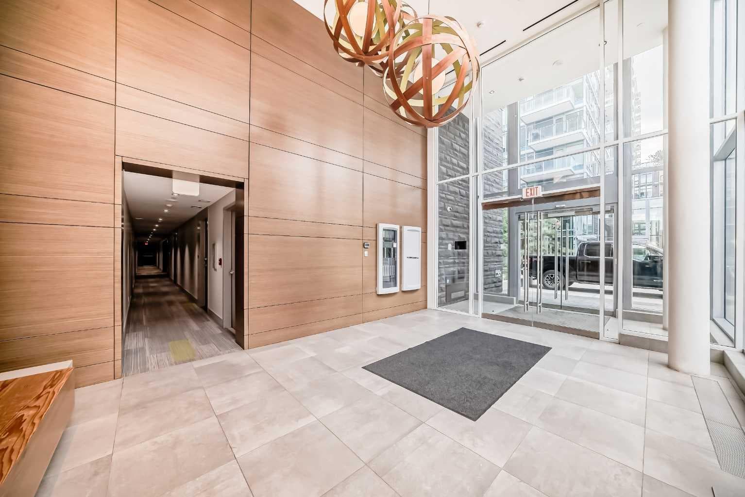 106, 118 Waterfront Court SW