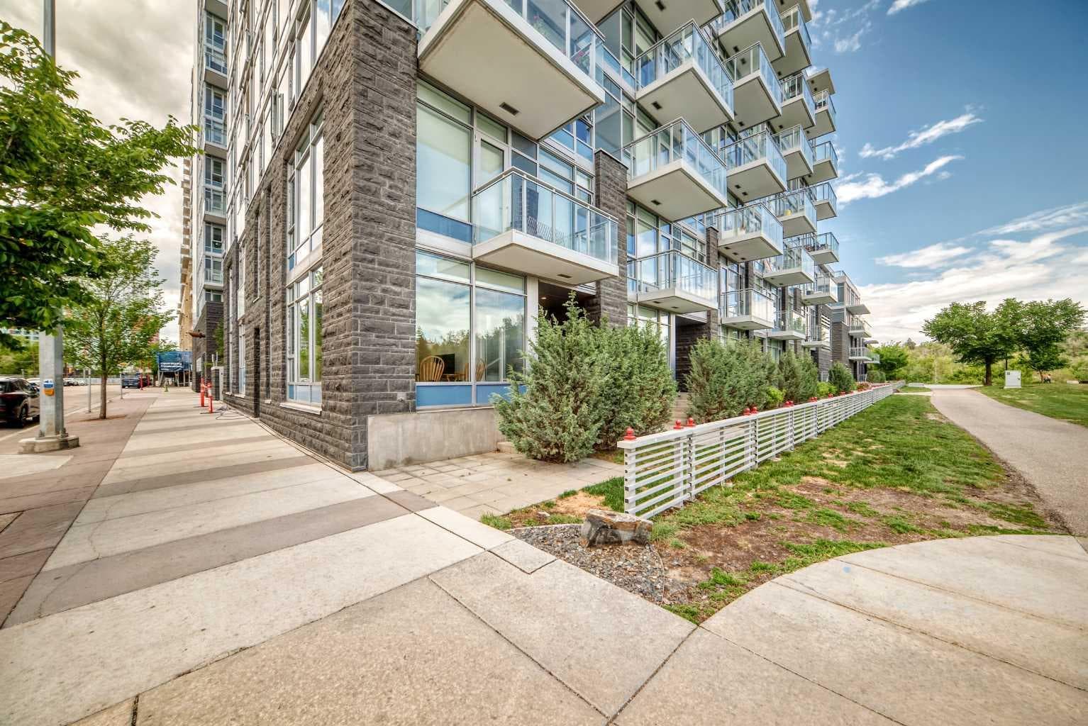 106, 118 Waterfront Court SW