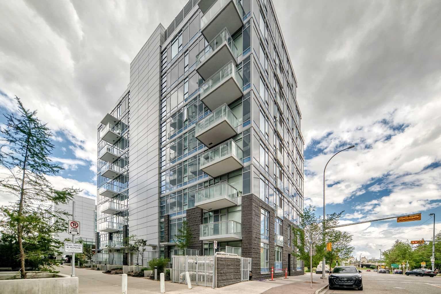 106, 118 Waterfront Court SW