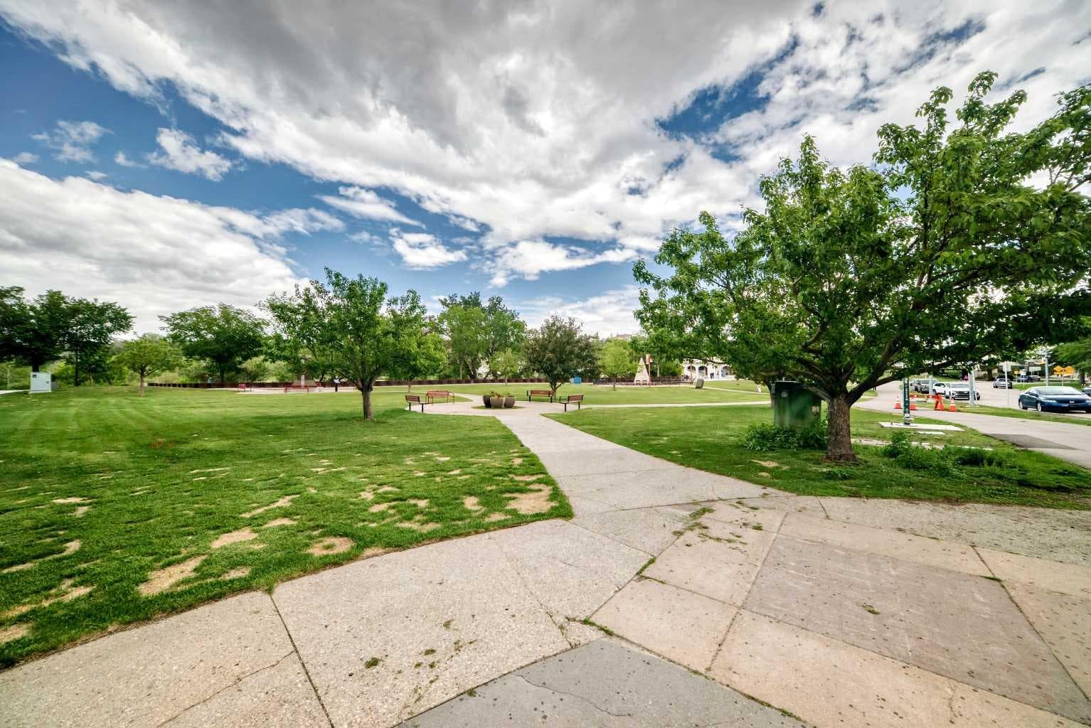 106, 118 Waterfront Court SW