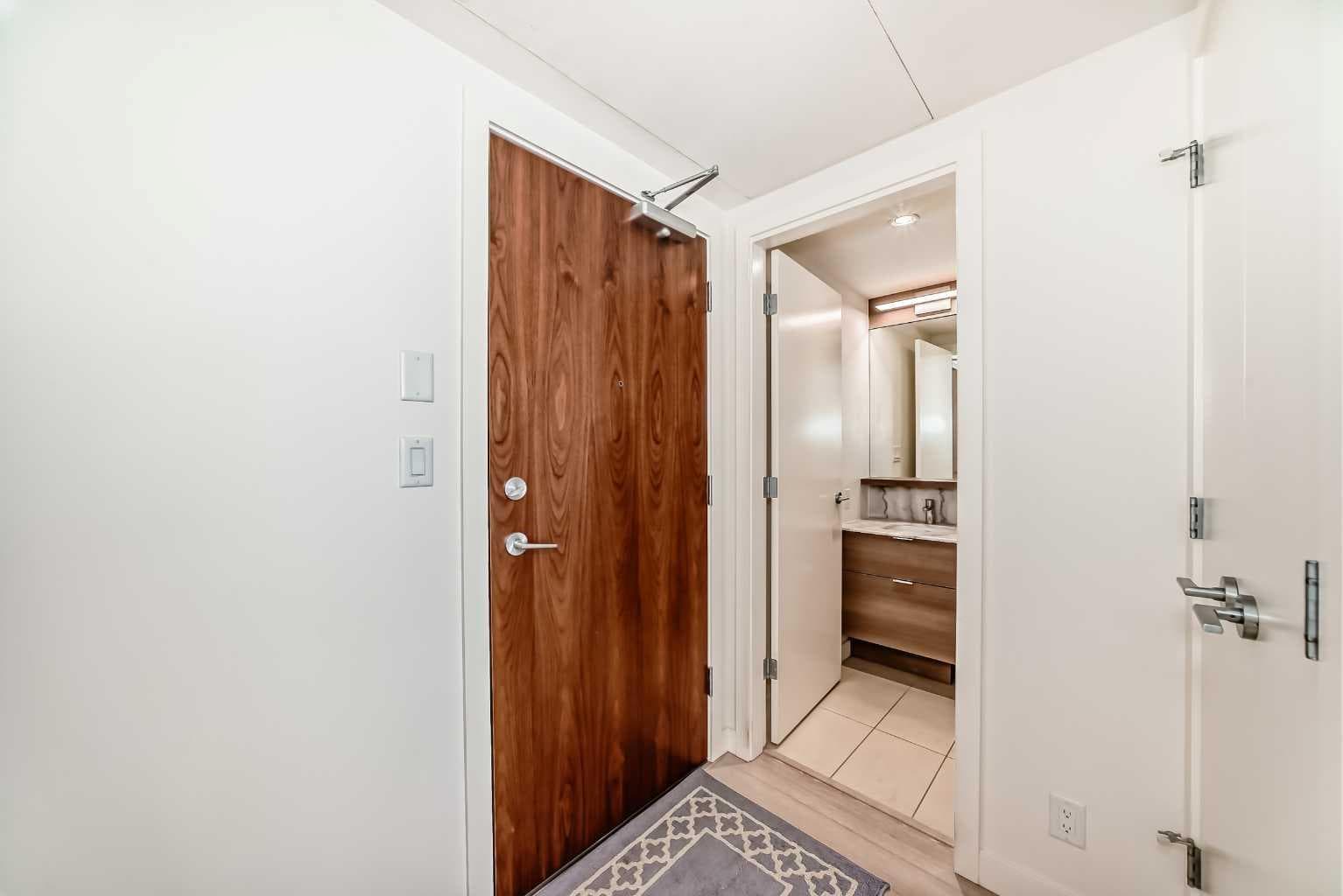 106, 118 Waterfront Court SW