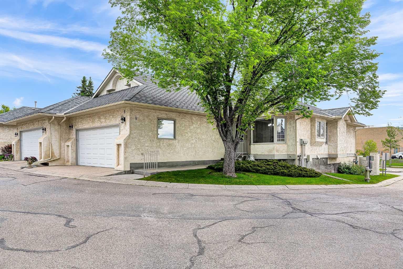8 Edgepark Villas NW